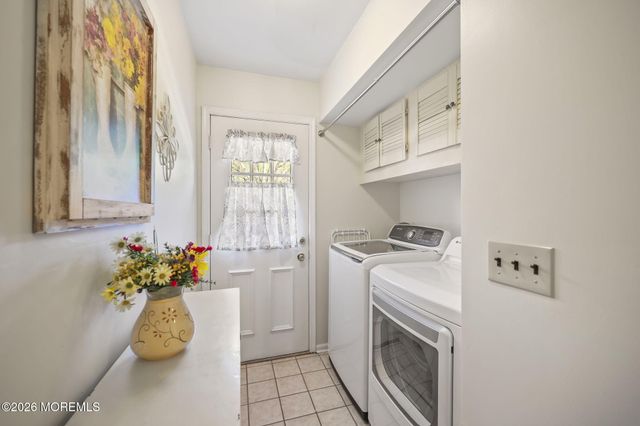 9 Traymore Road, Freehold, NJ 07728