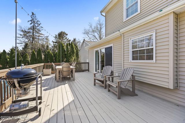9 Traymore Road, Freehold, NJ 07728