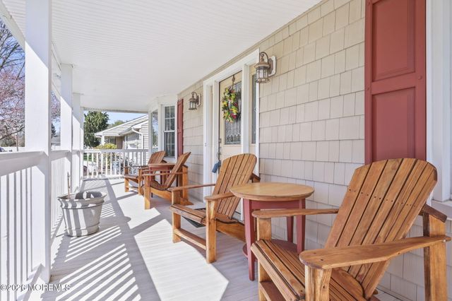 9 Traymore Road, Freehold, NJ 07728