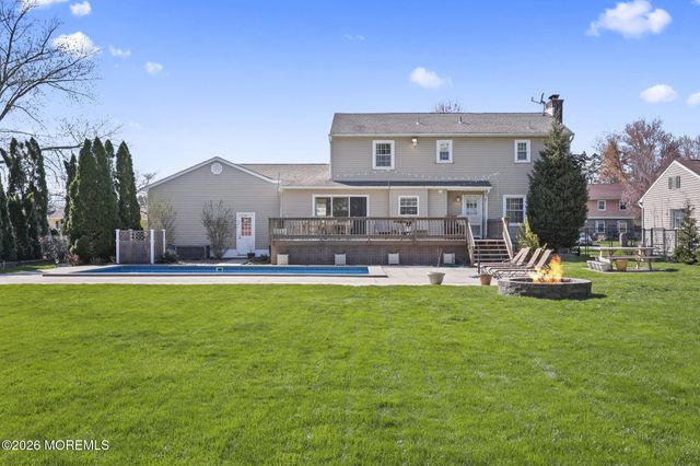 9 Traymore Road, Freehold, NJ 07728