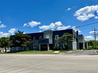 999 Main Street N, Glen Ellyn, IL 60137