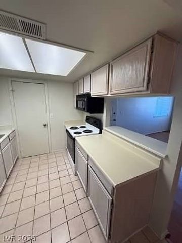 5795 Medallion Drive 202, Las Vegas, NV 89122