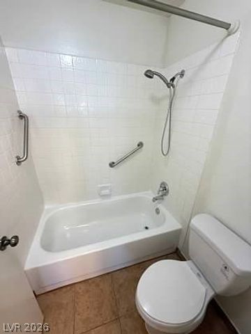 5795 Medallion Drive 202, Las Vegas, NV 89122