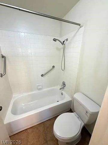 5795 Medallion Drive 202, Las Vegas, NV 89122