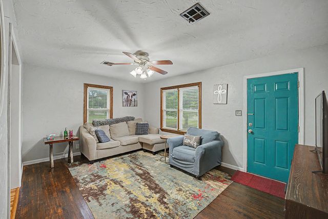 236 E 148th Street S, Glenpool, OK 74033