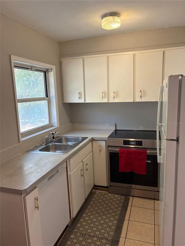 802 HUNTINGTON PLACE, Orlando, FL 32803