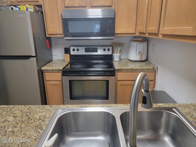 951 N Euclid Ave Unit 137, Tucson, AZ 85719