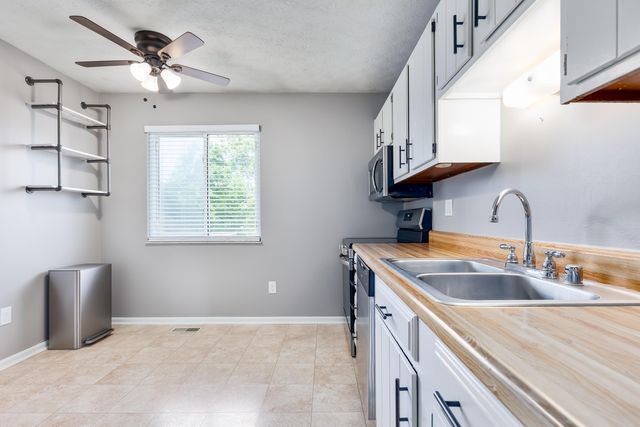 1820 Pioneer Boulevard, Burlington, KY 41005