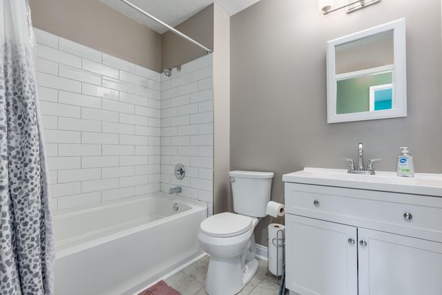 1820 Pioneer Boulevard, Burlington, KY 41005