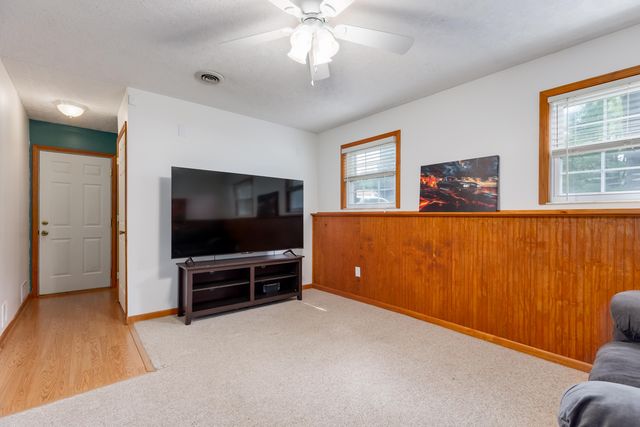 1820 Pioneer Boulevard, Burlington, KY 41005