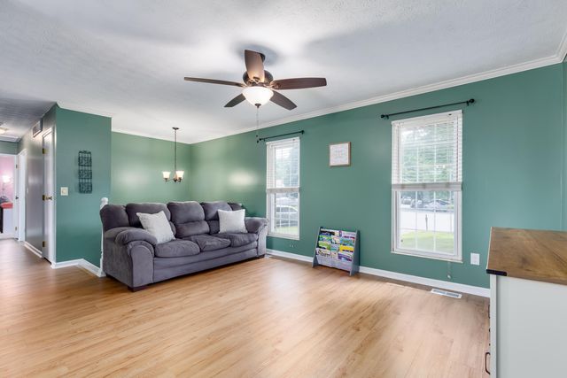 1820 Pioneer Boulevard, Burlington, KY 41005