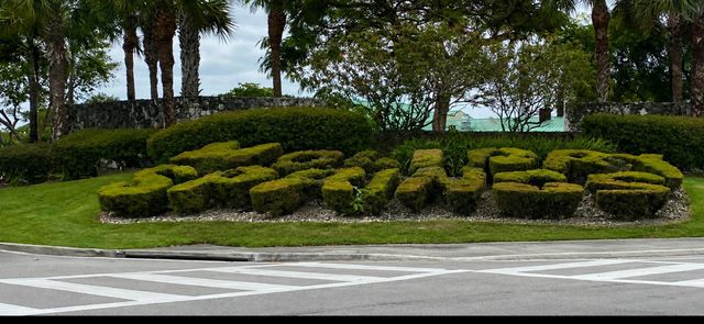 3160 HOLIDAY SPRINGS Boulevard 7-311, Margate, FL 33063