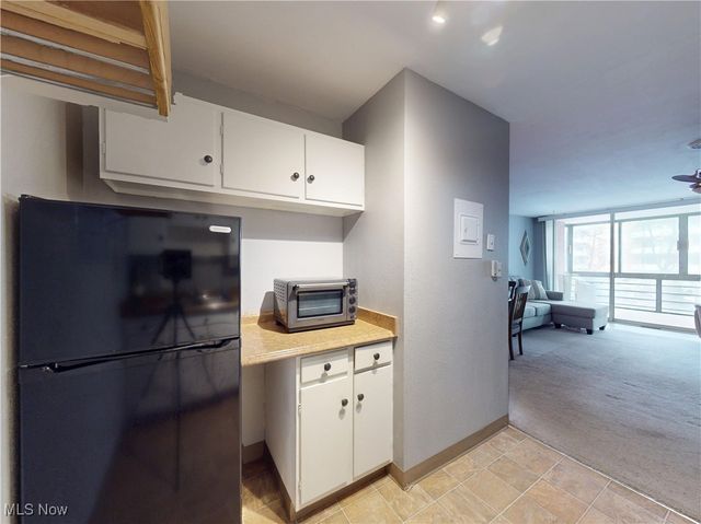 25801 Lake Shore Boulevard 29, Euclid, OH 44132