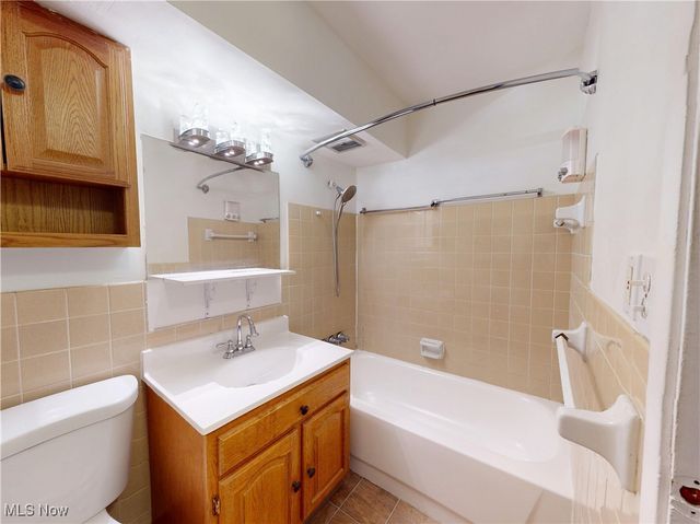 25801 Lake Shore Boulevard 29, Euclid, OH 44132