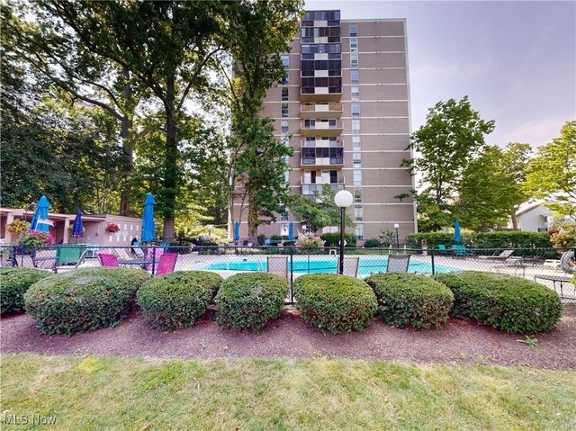 25801 Lake Shore Boulevard 29, Euclid, OH 44132