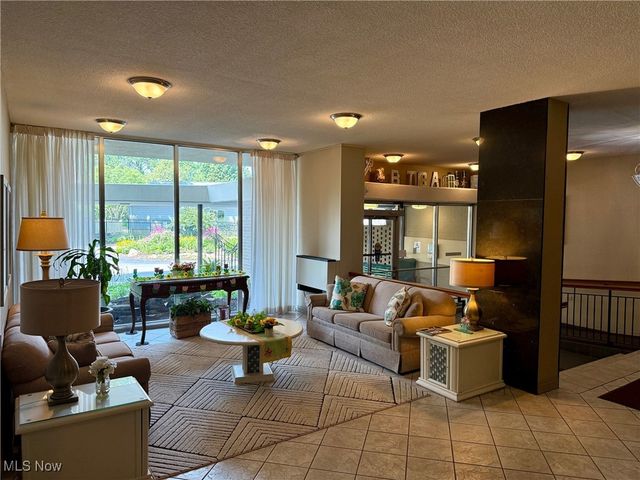 25801 Lake Shore Boulevard 29, Euclid, OH 44132