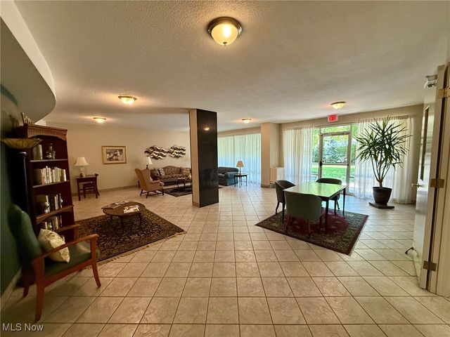 25801 Lake Shore Boulevard 29, Euclid, OH 44132
