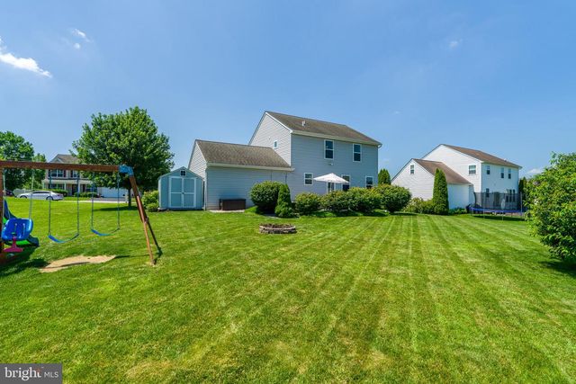 205 SPRING MEADOWS RD, Manchester, PA 17345