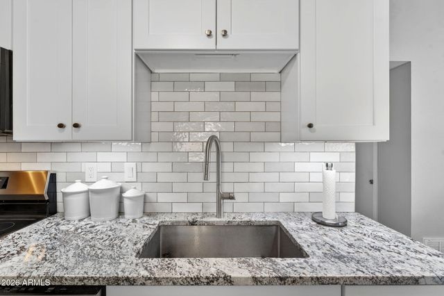 4203 N 36TH Street 11, Phoenix, AZ 85018