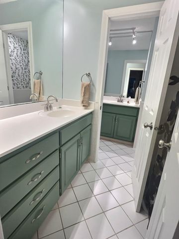 10105 32nd Avenue N, Plymouth, MN 55441