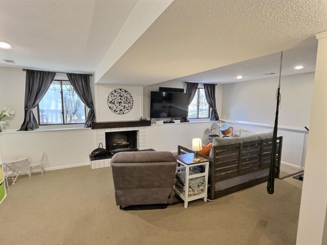 10105 32nd Avenue N, Plymouth, MN 55441