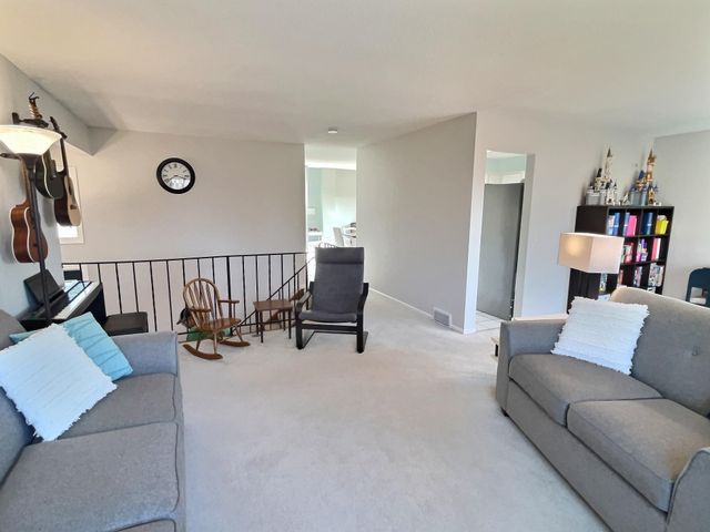 10105 32nd Avenue N, Plymouth, MN 55441