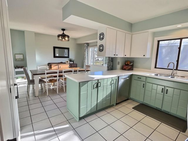 10105 32nd Avenue N, Plymouth, MN 55441