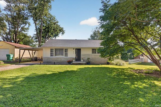 653 W Green Road, Bloomington, IN 47403