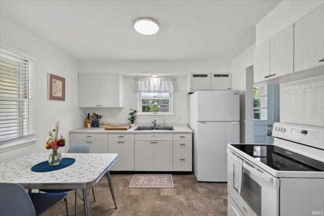 653 W Green Road, Bloomington, IN 47403
