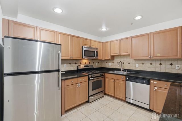 116 Chariot Court, Piscataway, NJ 08854