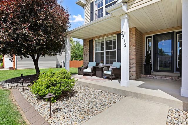 2713 Falcon Crest Drive, Edwardsville, IL 62025