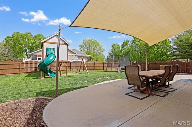 2713 Falcon Crest Drive, Edwardsville, IL 62025