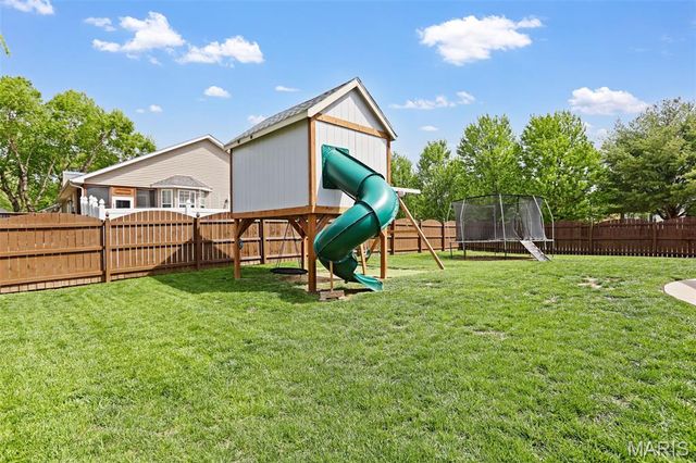 2713 Falcon Crest Drive, Edwardsville, IL 62025