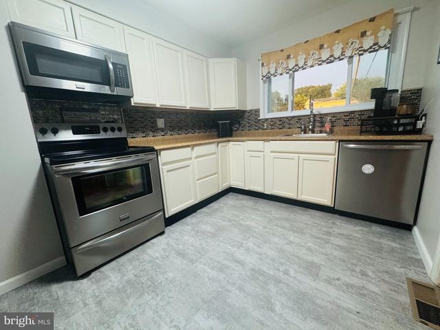 917 A OAKLEIGH BEACH, Dundalk, MD 21222