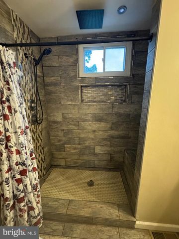 917 A OAKLEIGH BEACH, Dundalk, MD 21222