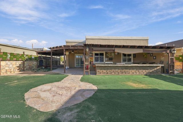 2197 Purple Valley Road, Socorro, TX 79927