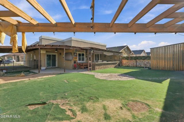 2197 Purple Valley Road, Socorro, TX 79927
