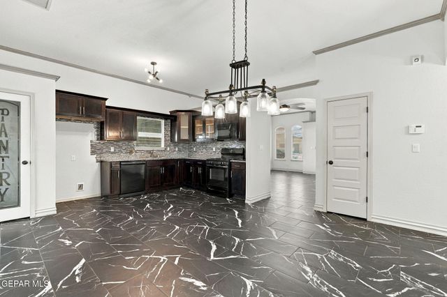 2197 Purple Valley Road, Socorro, TX 79927