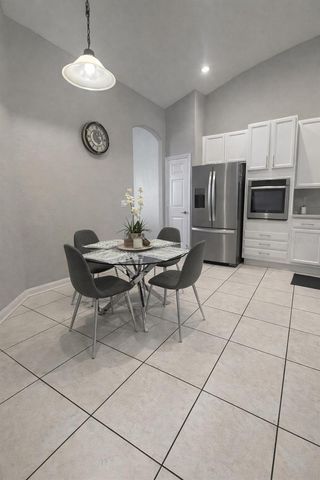 2240 BAGDAD AVENUE, Orlando, FL 32833