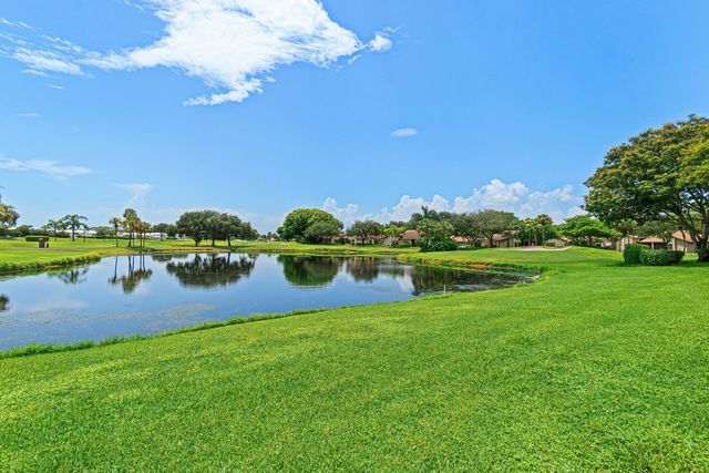5152 Golfview Court, Delray Beach, FL 33484