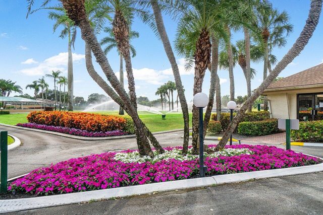 5152 Golfview Court, Delray Beach, FL 33484