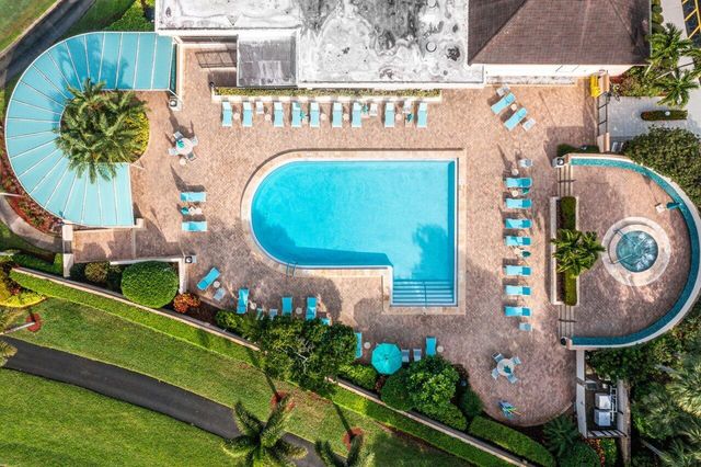 5152 Golfview Court, Delray Beach, FL 33484
