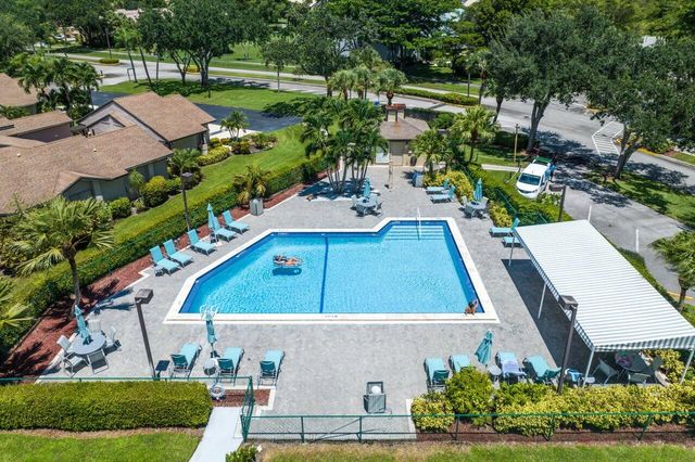 5152 Golfview Court, Delray Beach, FL 33484