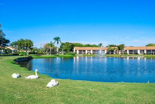 5152 Golfview Court, Delray Beach, FL 33484