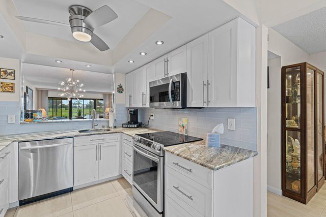 5152 Golfview Court, Delray Beach, FL 33484