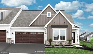 516 STONE GATE BLVD, Annville, PA 17003