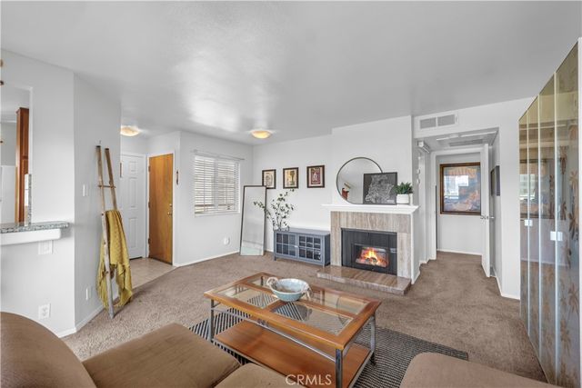 535 W 4th 312, Long Beach, CA 90802