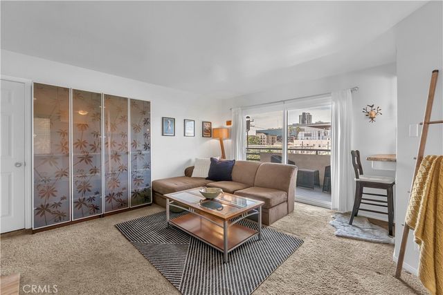 535 W 4th 312, Long Beach, CA 90802