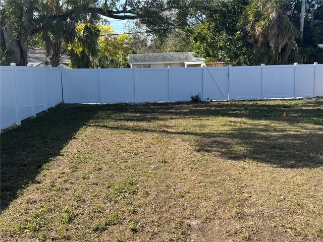 3130 19TH STREET N, St Petersburg, FL 33713