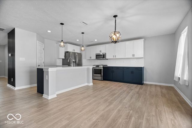 13194 N Landing Circle E, Camby, IN 46113